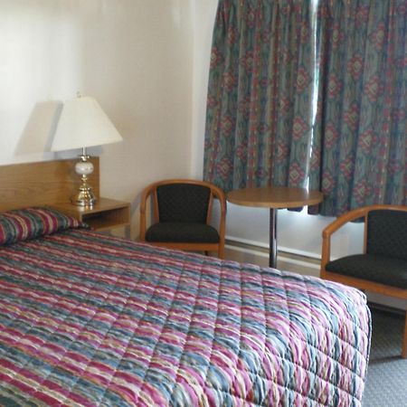 מדיסין הט Sun-Dek Motel מראה חיצוני תמונה