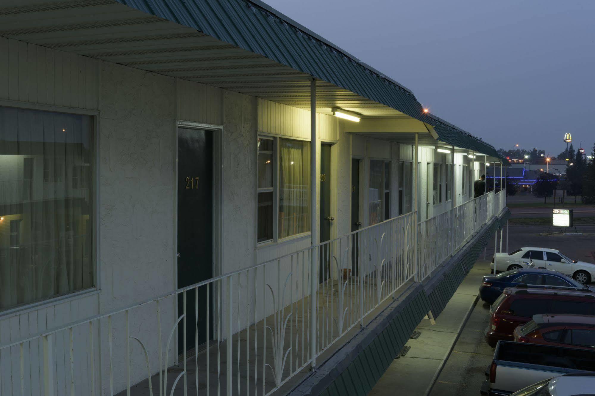 מדיסין הט Sun-Dek Motel מראה חיצוני תמונה