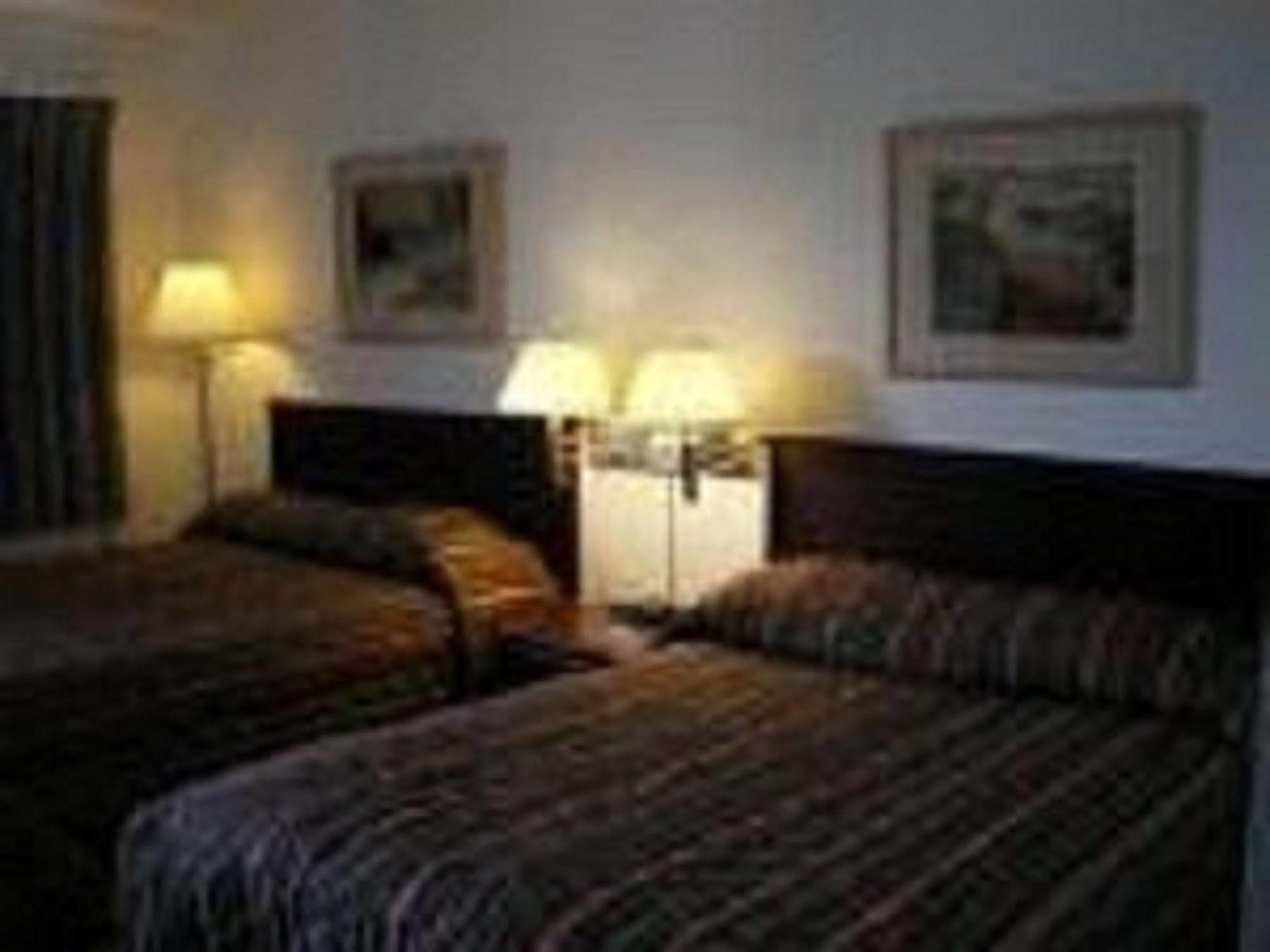 מדיסין הט Sun-Dek Motel מראה חיצוני תמונה