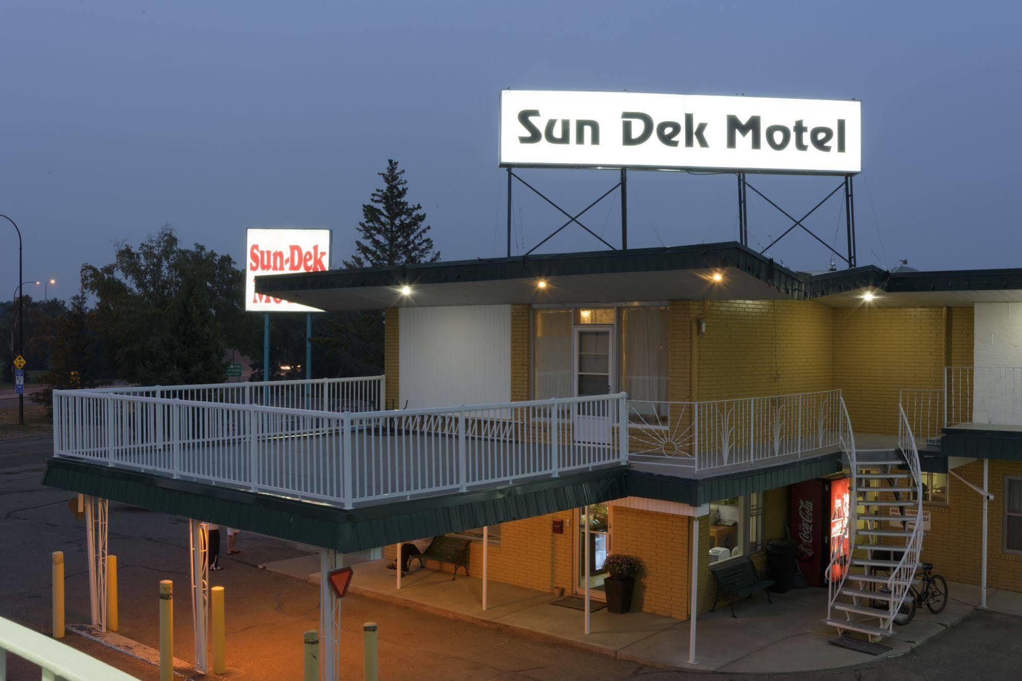 מדיסין הט Sun-Dek Motel מראה חיצוני תמונה